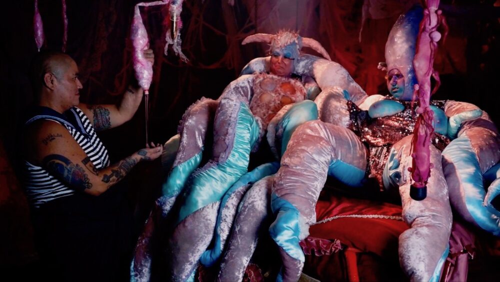 The Lesbian Darkroom Fisting Operetta on Venus av Lasse Långström och The Homosex Syndicate of Precarious Avant Garde Artists
